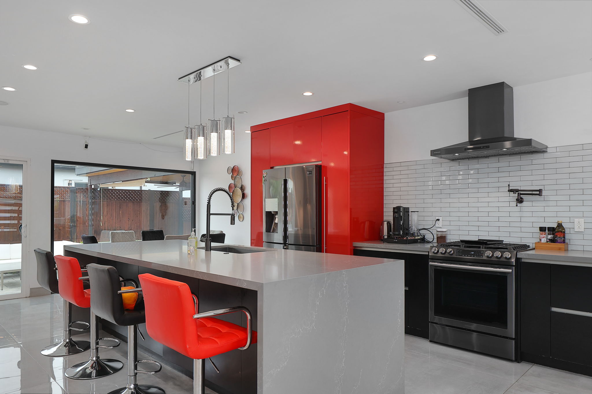 Bold Euro-Modern